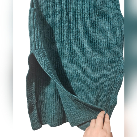 Wilfred Durandal Knit Sweater Vest - Picture 2 of 3